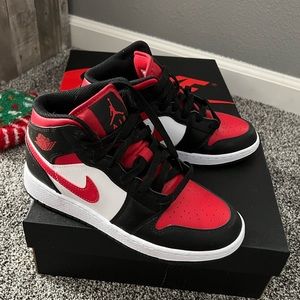 Nike air Jordan’s kids size 4